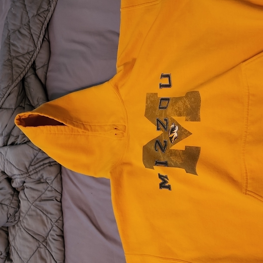 Yellow Mizzou hooded sweatshirt,  size is a XL.